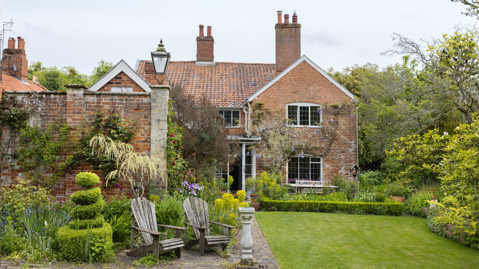 Writer Olivia Laing's quest for a personal Eden in her Suffolk garden